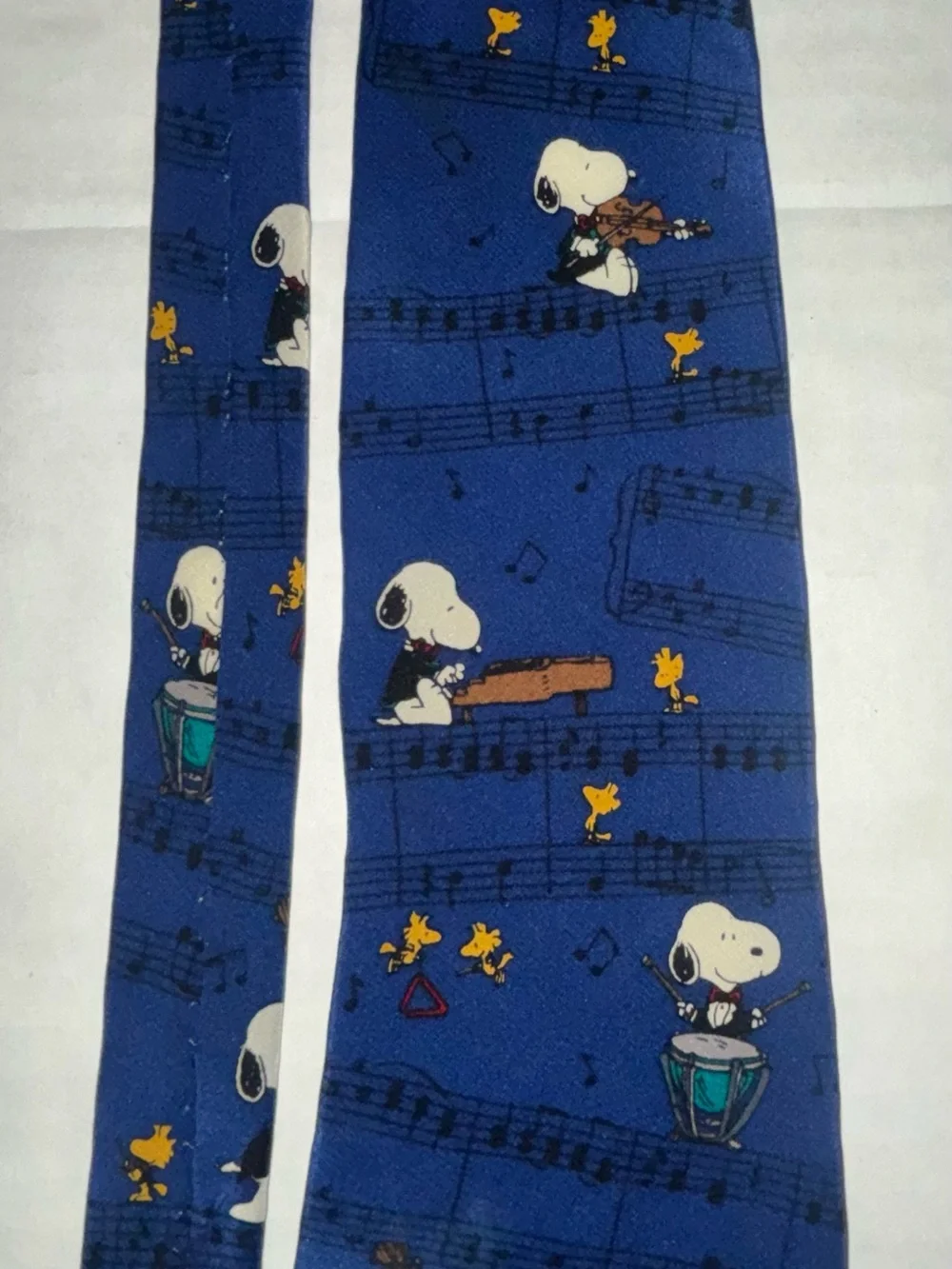 100% silk Peanuts Blue Snoopy & Woodstock Kids Tie - Musical Motif